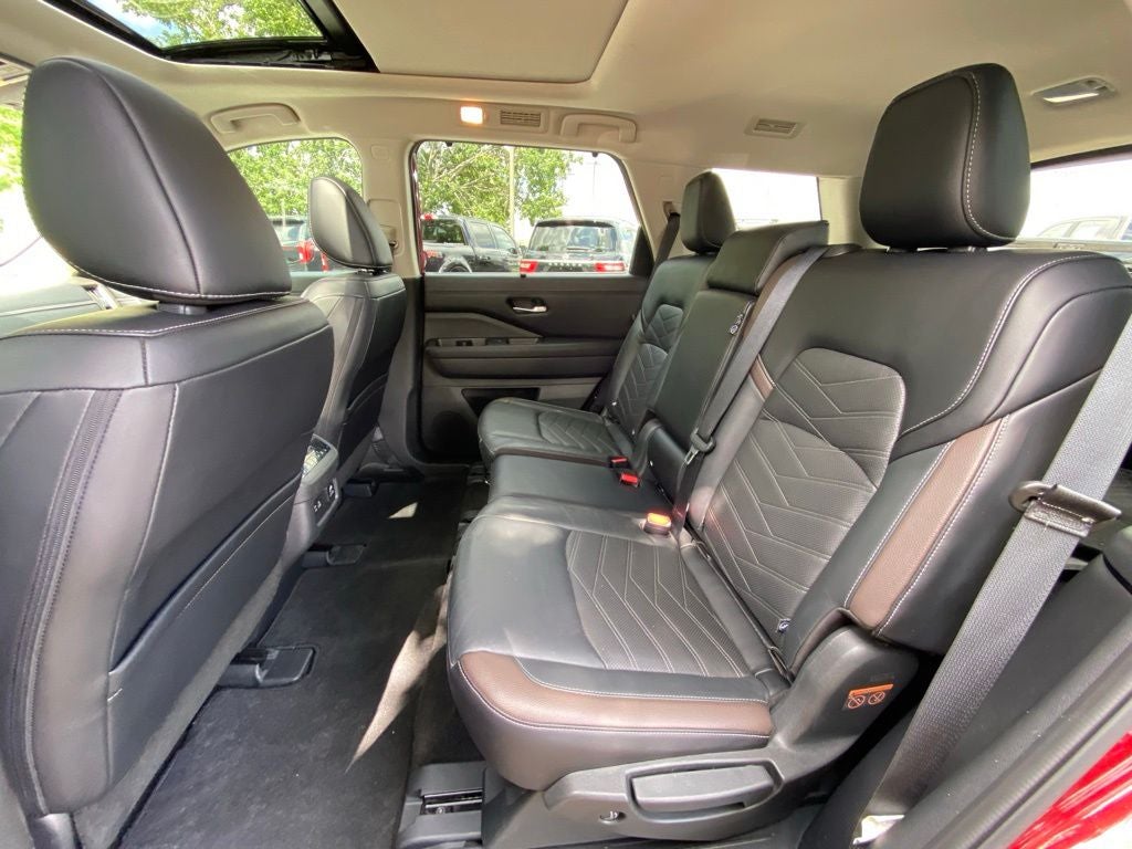 2024 Nissan Pathfinder Platinum