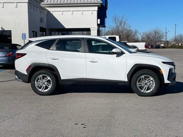 2025 Hyundai TUCSON SE AWD