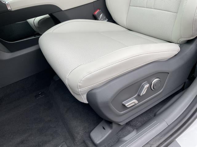 2025 Hyundai SANTA FE HYBRID SEL