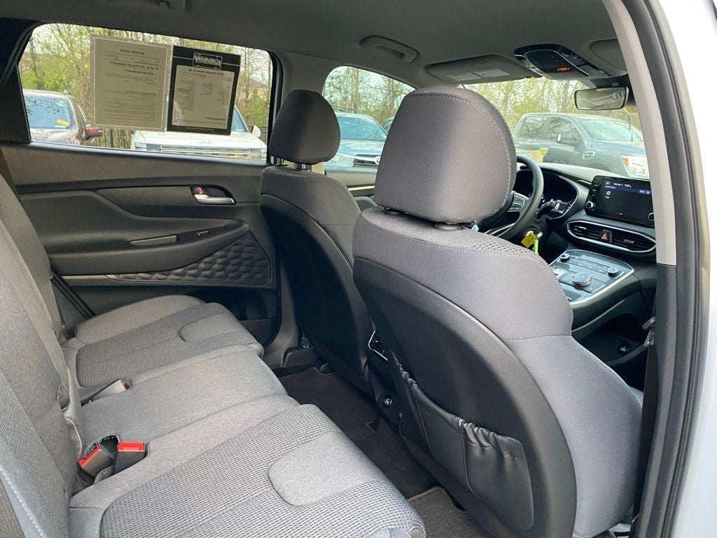 2022 Hyundai SANTA FE SE