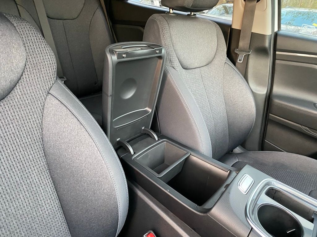 2022 Hyundai SANTA FE SE