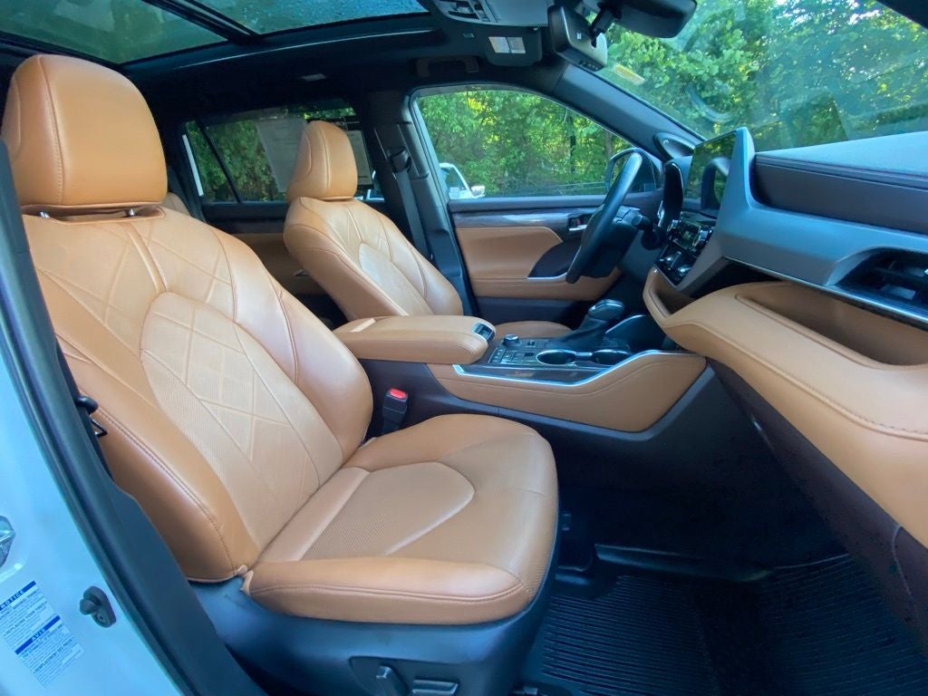 2022 Toyota Highlander Platinum
