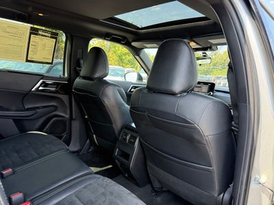 2022 Mitsubishi Outlander Black Edition