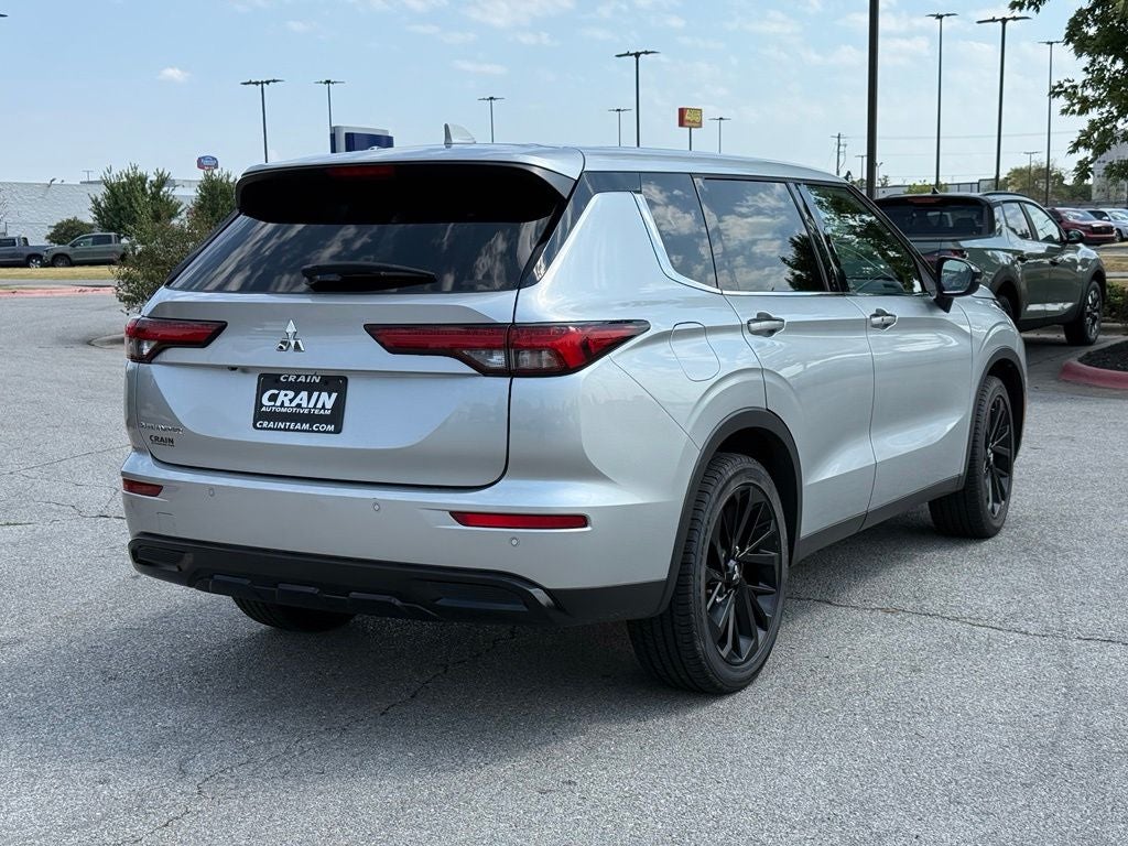 2022 Mitsubishi Outlander Black Edition