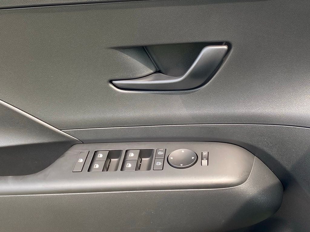 2027 Hyundai KONA SE