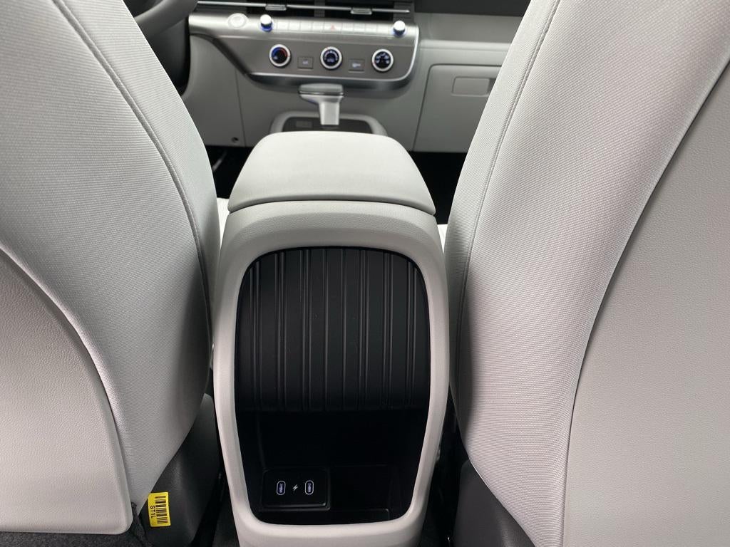 2026 Hyundai KONA SE FWD