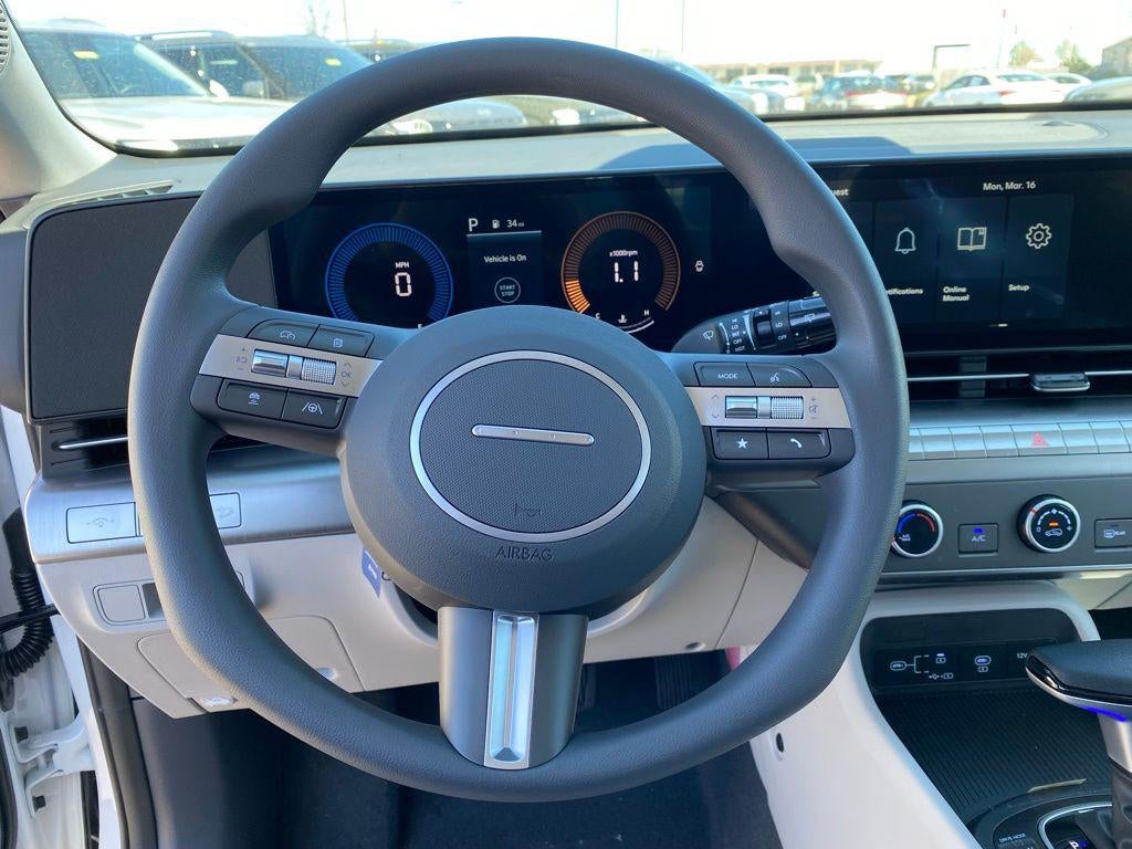 2026 Hyundai KONA SE FWD