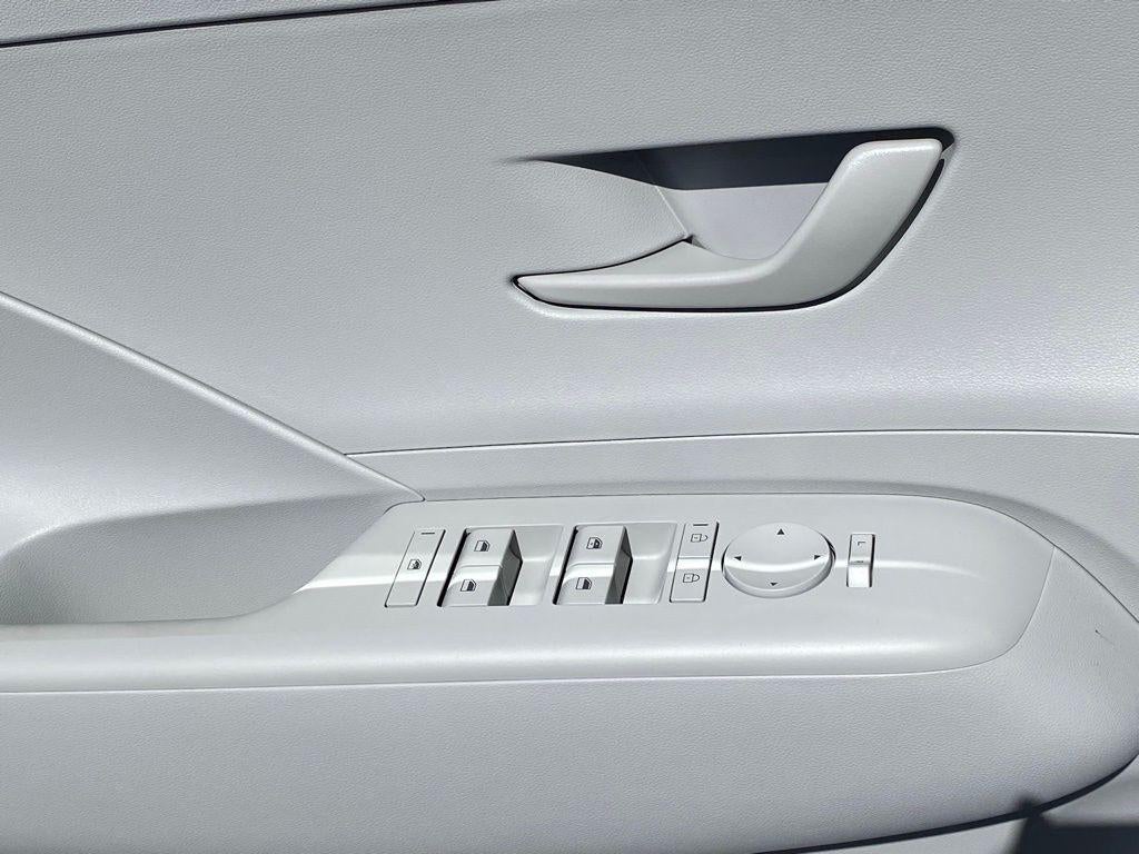 2026 Hyundai KONA SE FWD