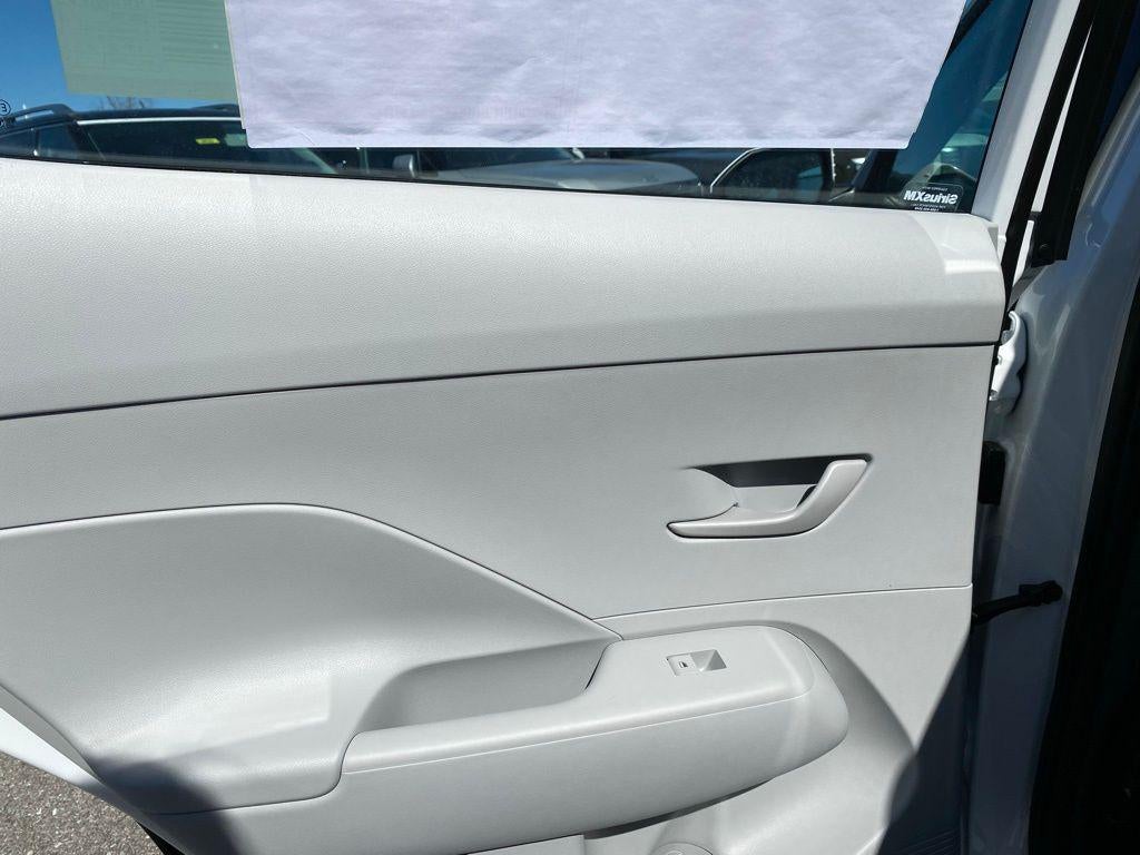 2026 Hyundai KONA SE FWD