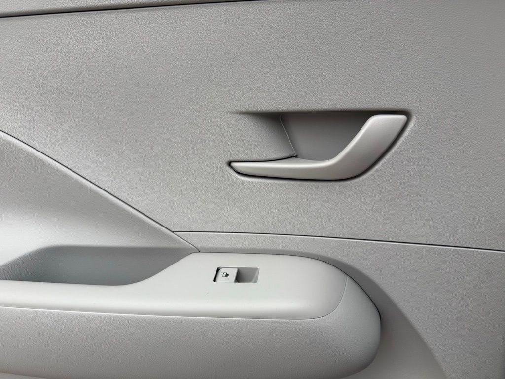 2026 Hyundai KONA SE FWD