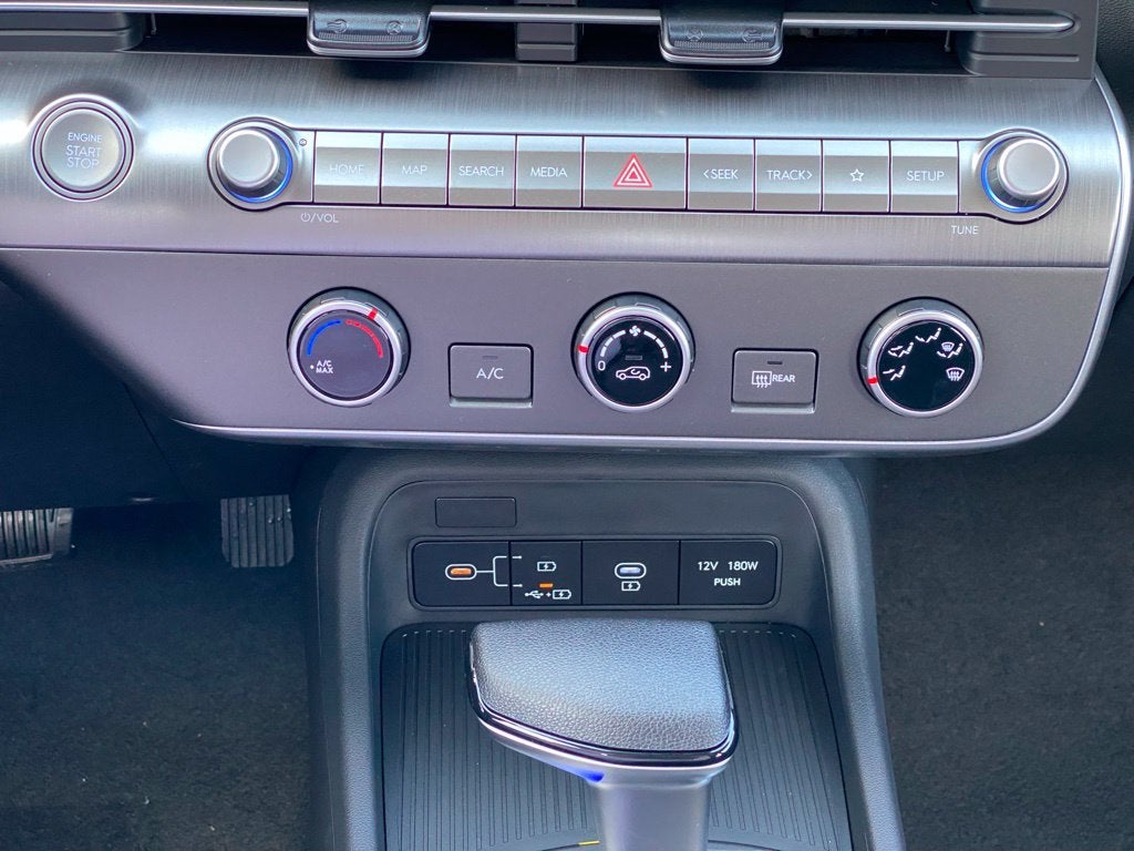 2027 Hyundai KONA SE