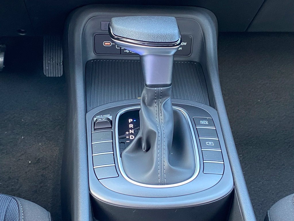 2027 Hyundai KONA SE