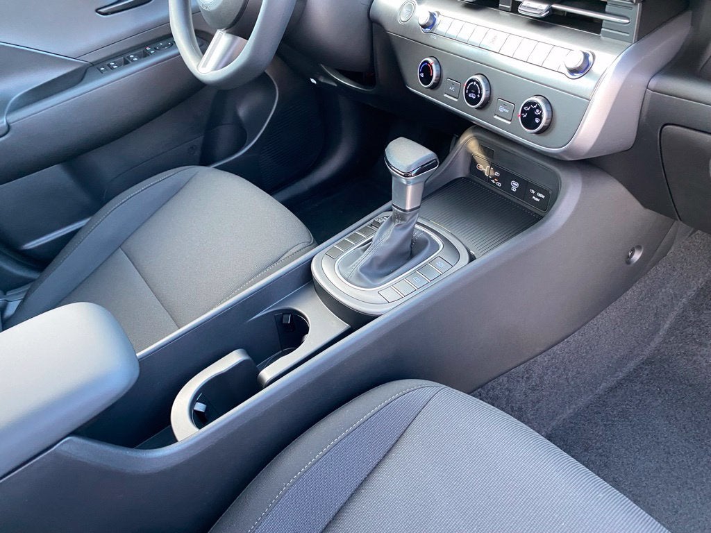 2027 Hyundai KONA SE