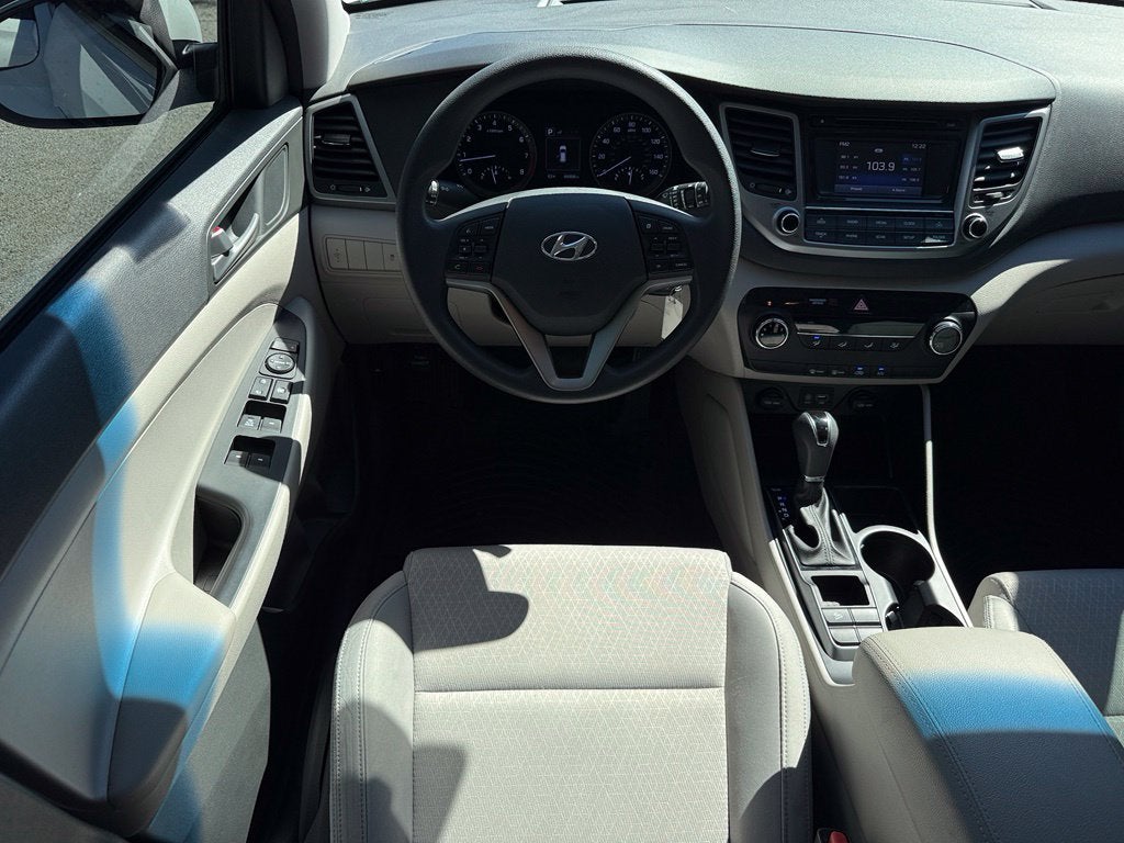 2017 Hyundai TUCSON SE - CLEAN CARFAX / ONE OWNER