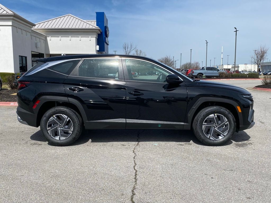 2026 Hyundai TUCSON HYBRID Blue SE