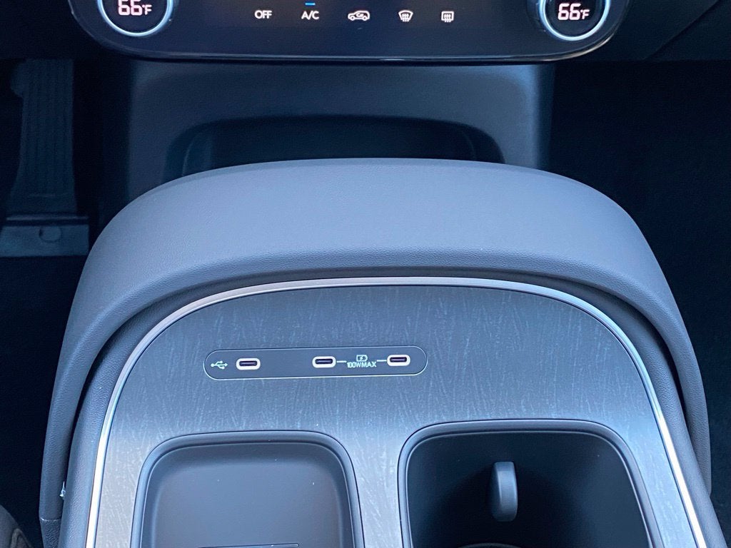 2027 Hyundai PALISADE SEL 7 Passenger