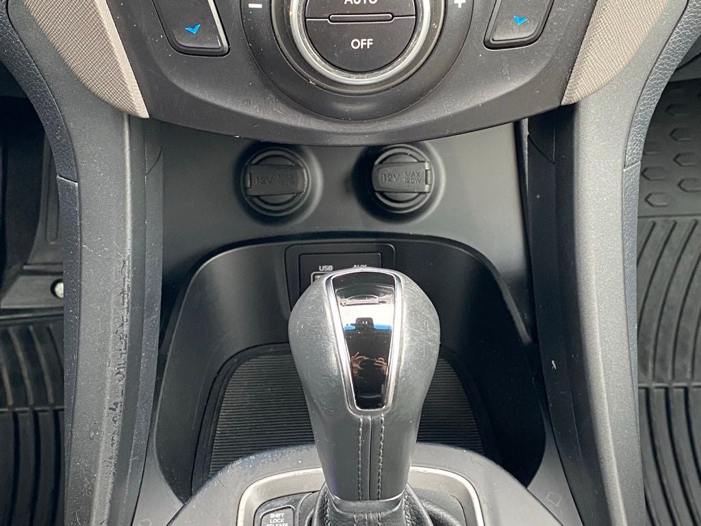 2017 Hyundai SANTA FE SE