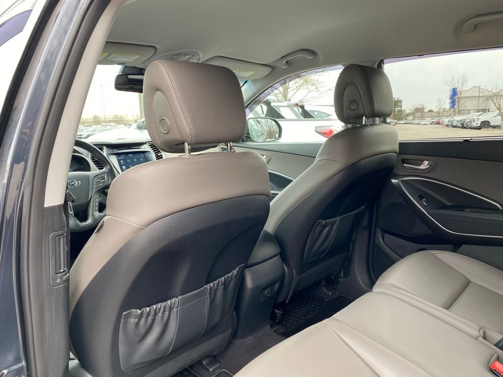 2017 Hyundai SANTA FE SE