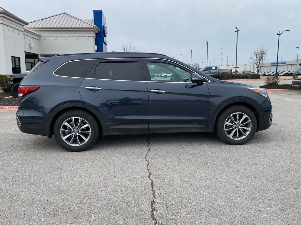 2017 Hyundai SANTA FE SE