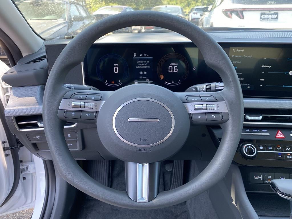 2025 Hyundai SONATA SE