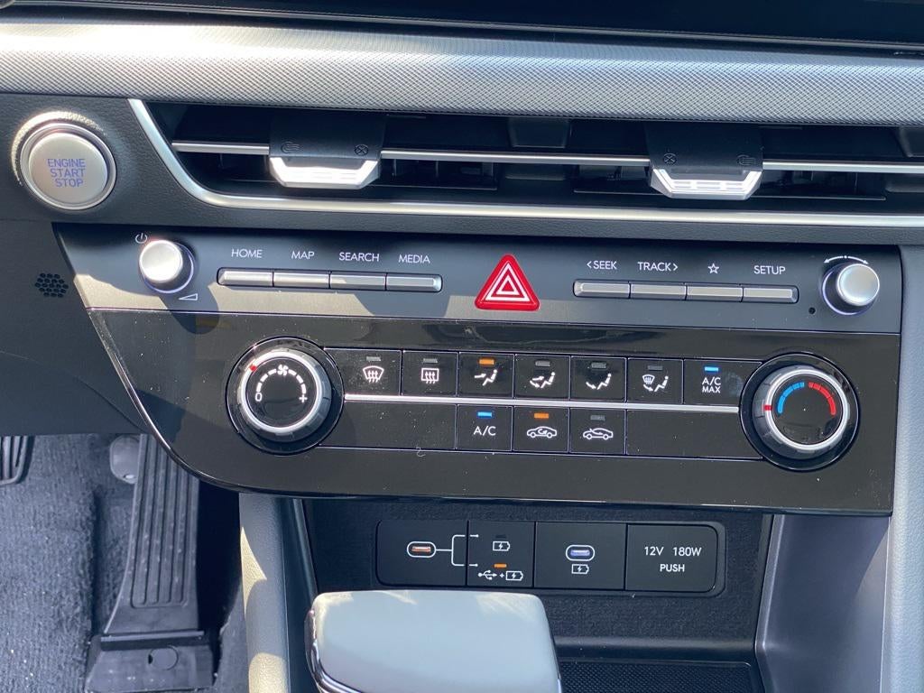 2025 Hyundai SONATA SE