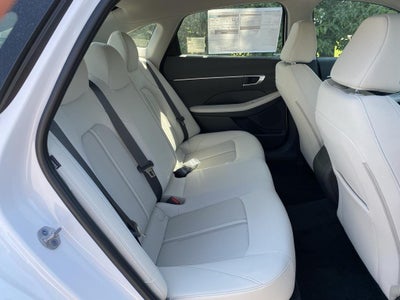 2025 Hyundai SONATA SE