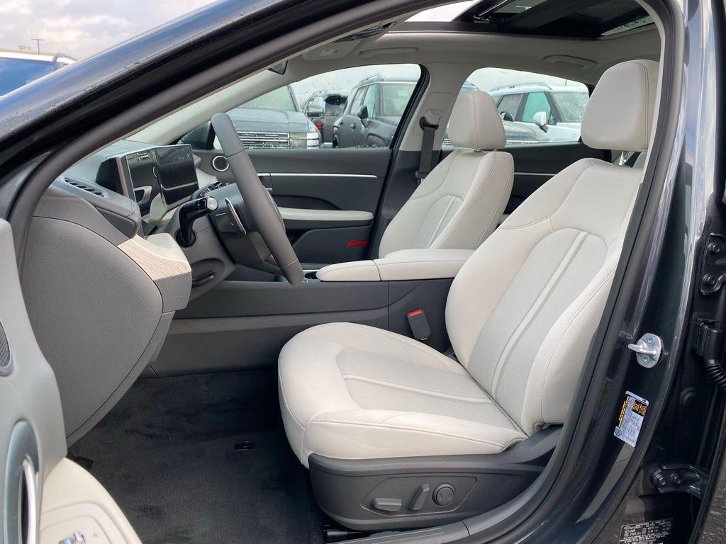 2026 Hyundai SONATA HYBRID SEL