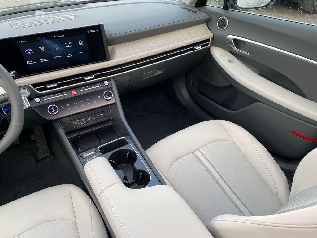 2026 Hyundai SONATA HYBRID SEL