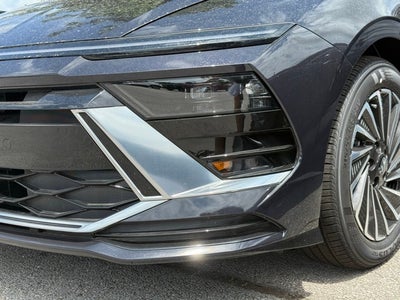 2025 Hyundai SONATA HYBRID SEL