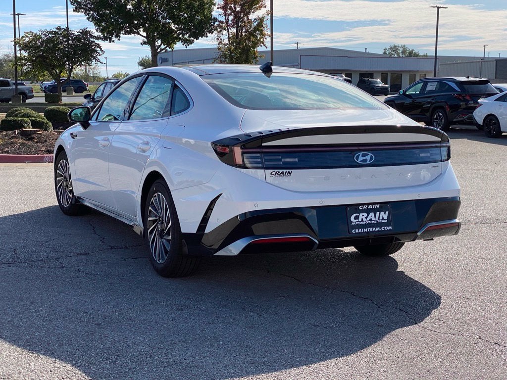 2027 Hyundai SONATA HYBRID Limited