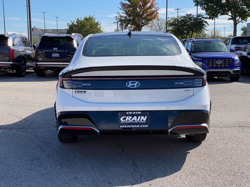 2027 Hyundai SONATA HYBRID Limited