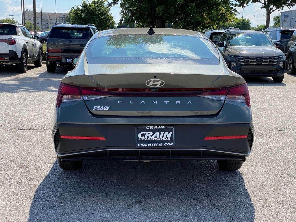 2026 Hyundai ELANTRA SE