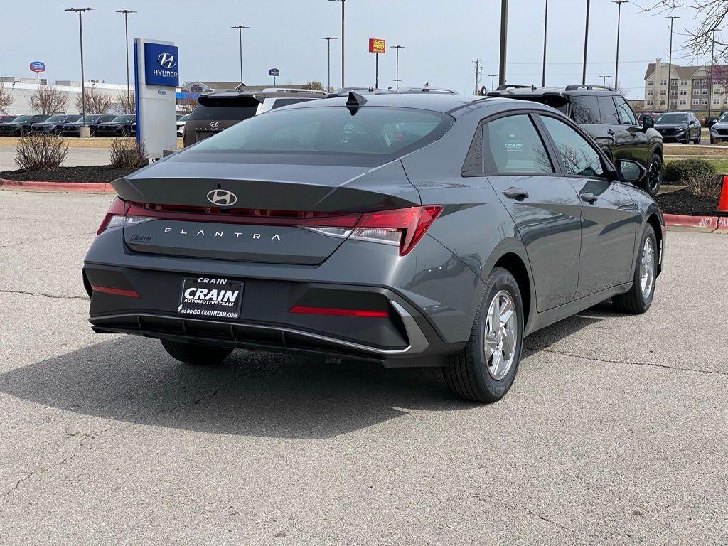 2026 Hyundai ELANTRA SE