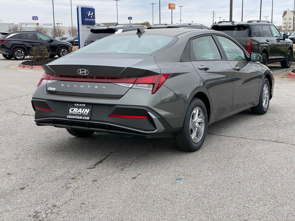 2026 Hyundai ELANTRA SE