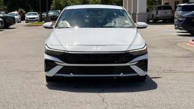 2025 Hyundai ELANTRA SE