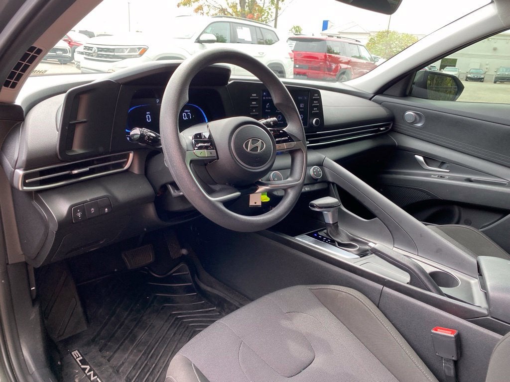 2025 Hyundai ELANTRA SE - CLEAN CARFAX / ONE OWNER