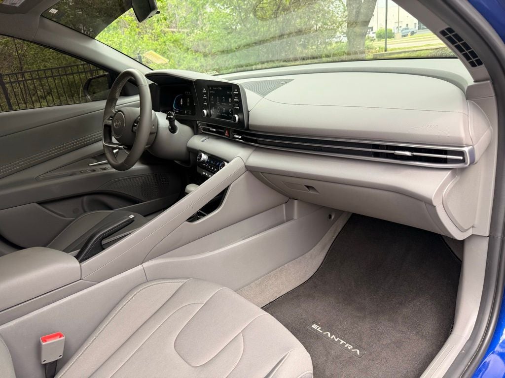 2025 Hyundai ELANTRA SEL Sport 1 OWNER CAR FAX