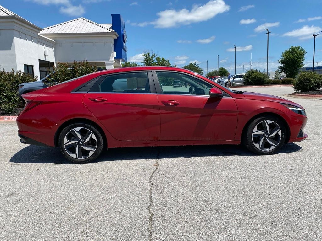 2022 Hyundai ELANTRA SEL