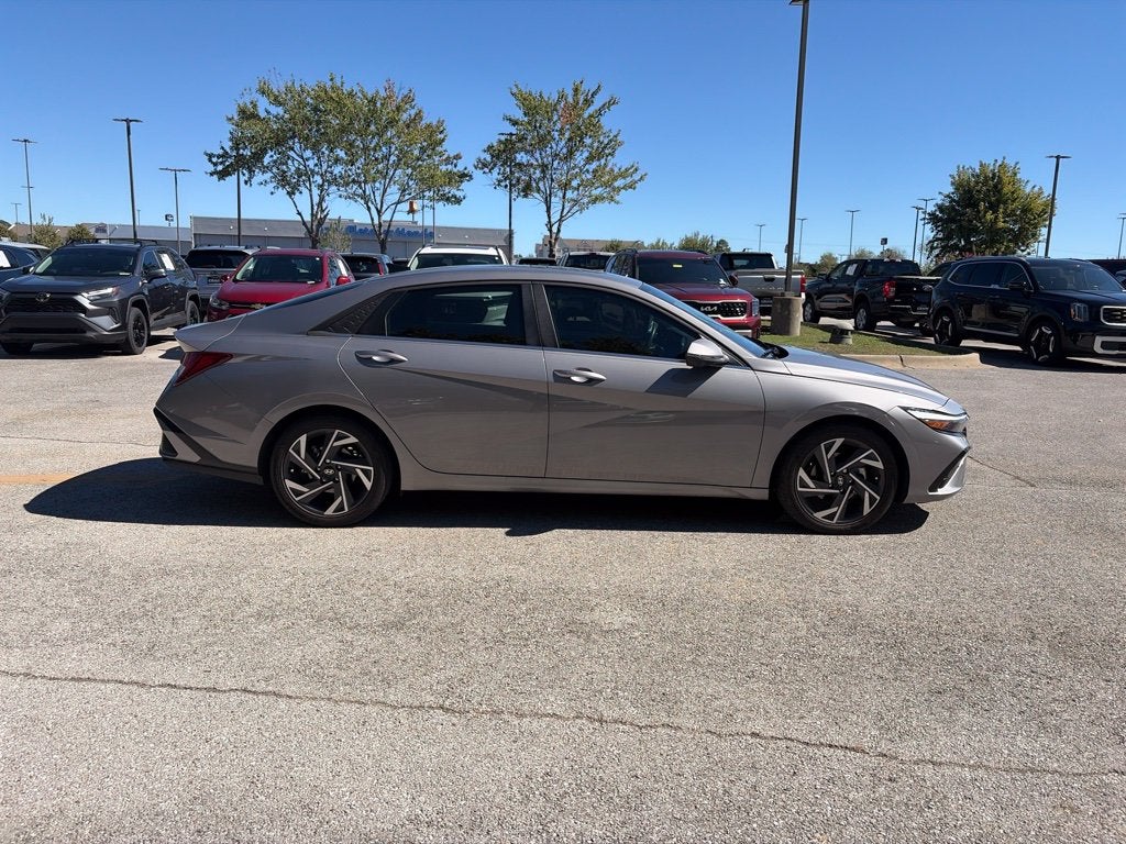2024 Hyundai ELANTRA Limited - HYUNDAI CPO / CLEAN CARFAX / SUNROOF