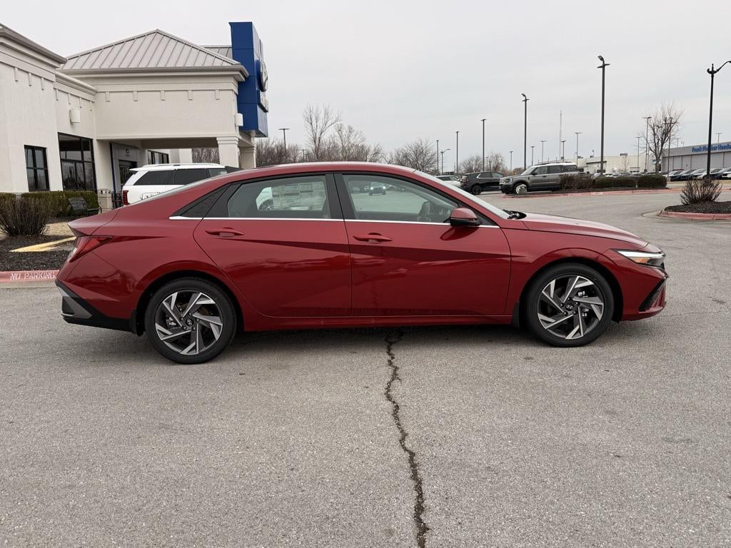 2025 Hyundai ELANTRA Limited