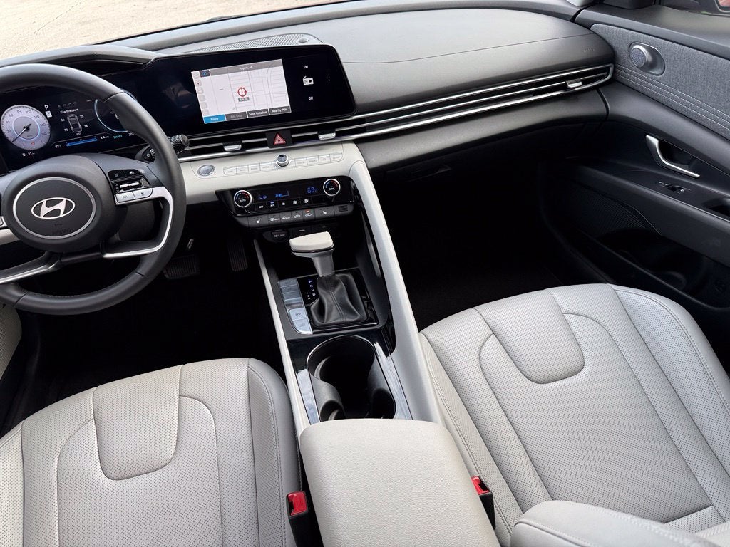 2026 Hyundai ELANTRA Limited - HYUNDAI CPO / CLEAN CARFAX / ONE OWNER