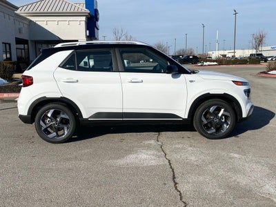 2026 Hyundai VENUE SEL W/Two-Tone Roof