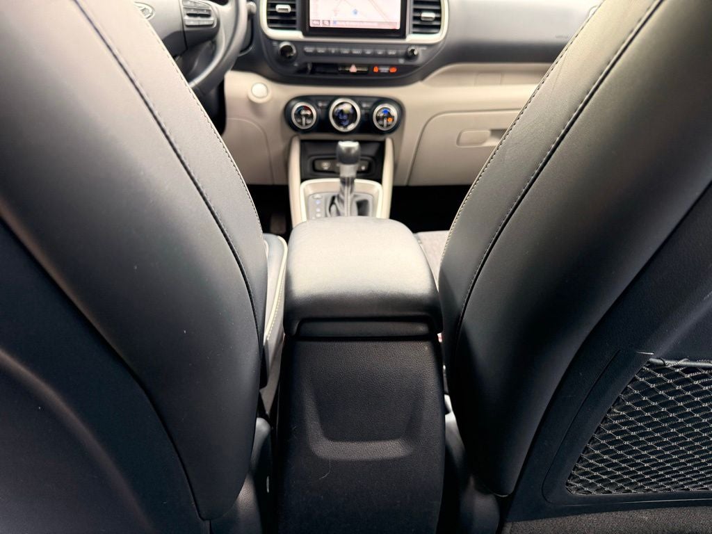 2023 Hyundai VENUE Limited ONE OWNER CLEAN CARFAX