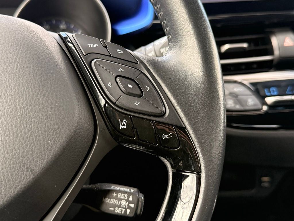 2021 Toyota C-HR XLE POWER LIFTGATE