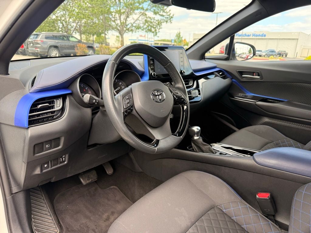 2021 Toyota C-HR XLE POWER LIFTGATE