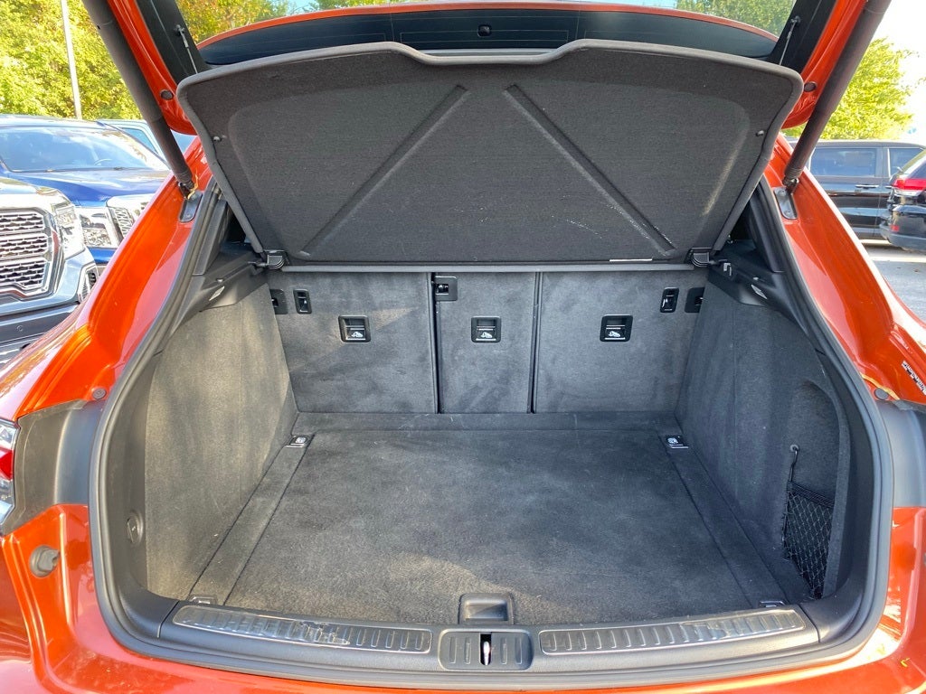 2022 Porsche Macan Base AWD / PANO ROOF / CLEAN CARFAX