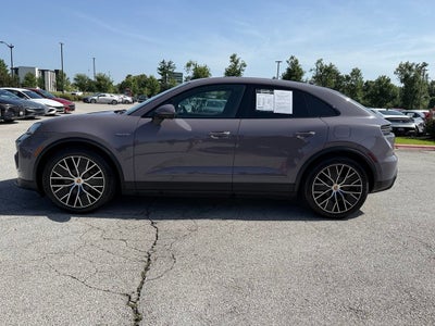 2025 Porsche Macan Electric 4S
