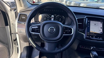 2018 Volvo XC90 T6 Momentum
