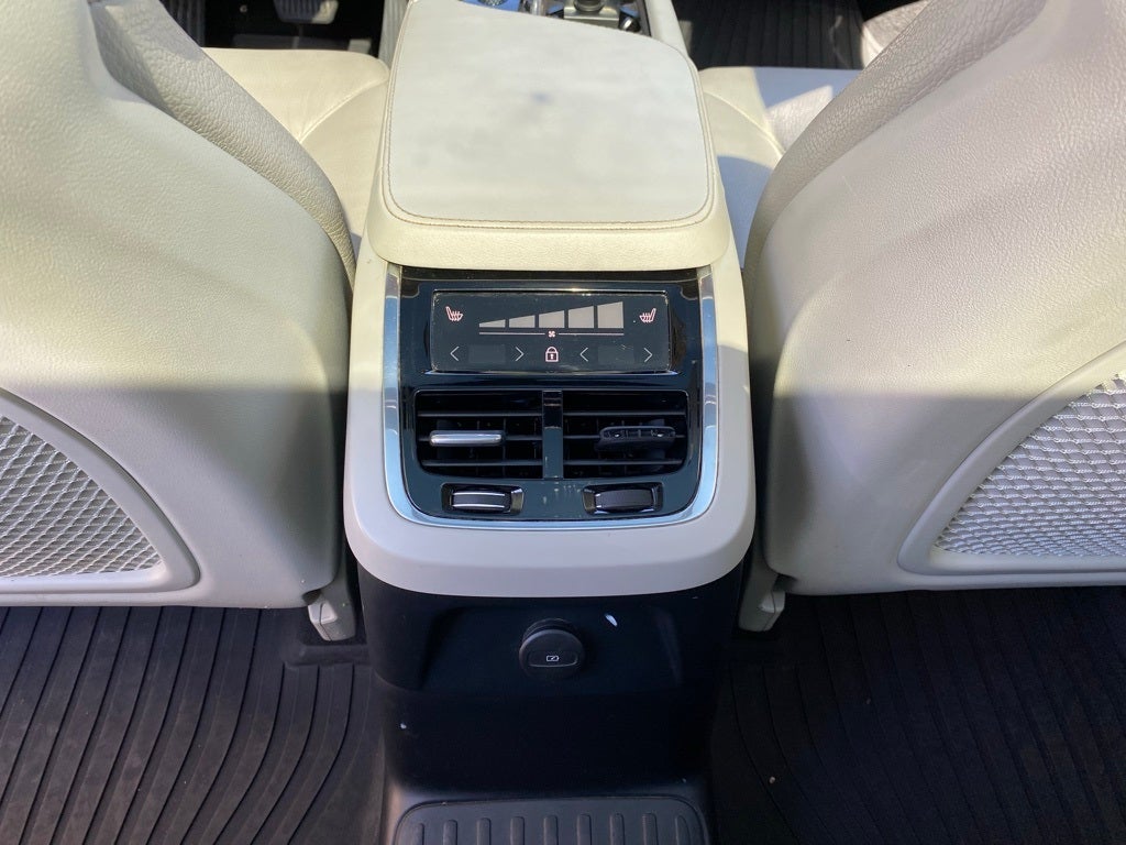 2023 Volvo XC90 Recharge Plug-In Hybrid T8 Plus Bright Theme 7 Passenger