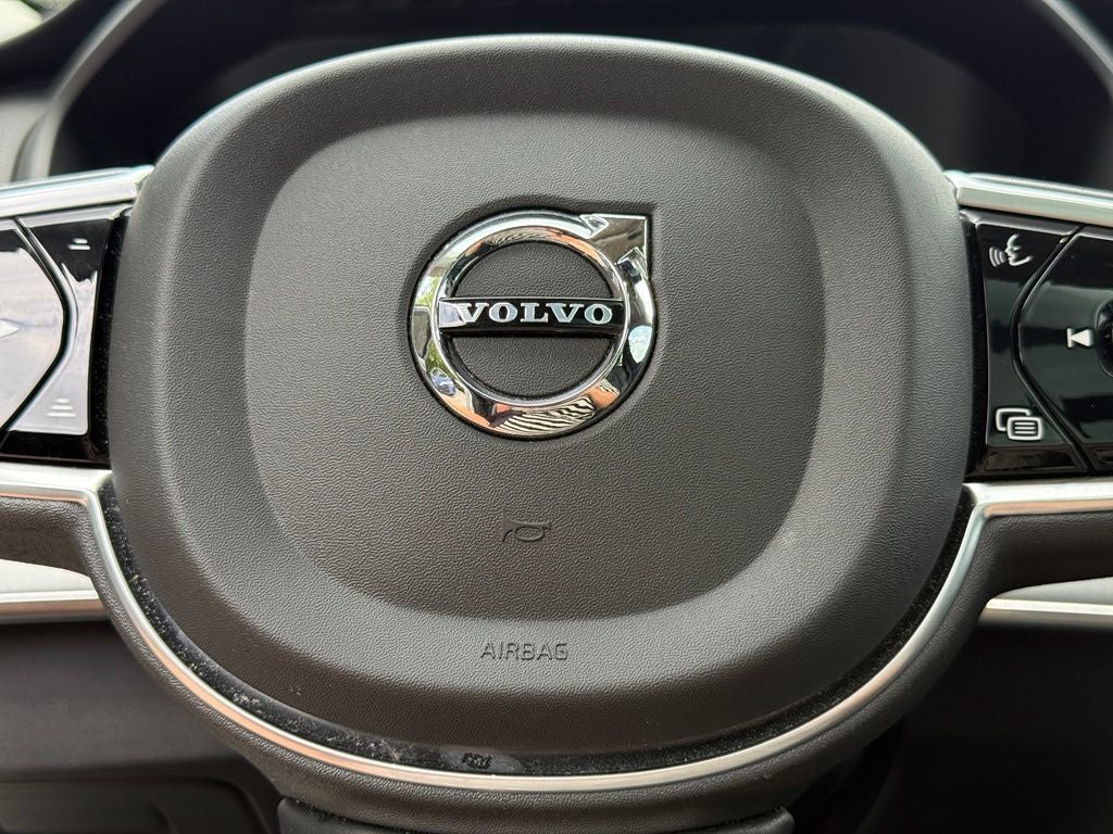 2023 Volvo XC90 B5 Core